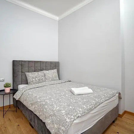 Premium Deluxe Old Town Apartment *